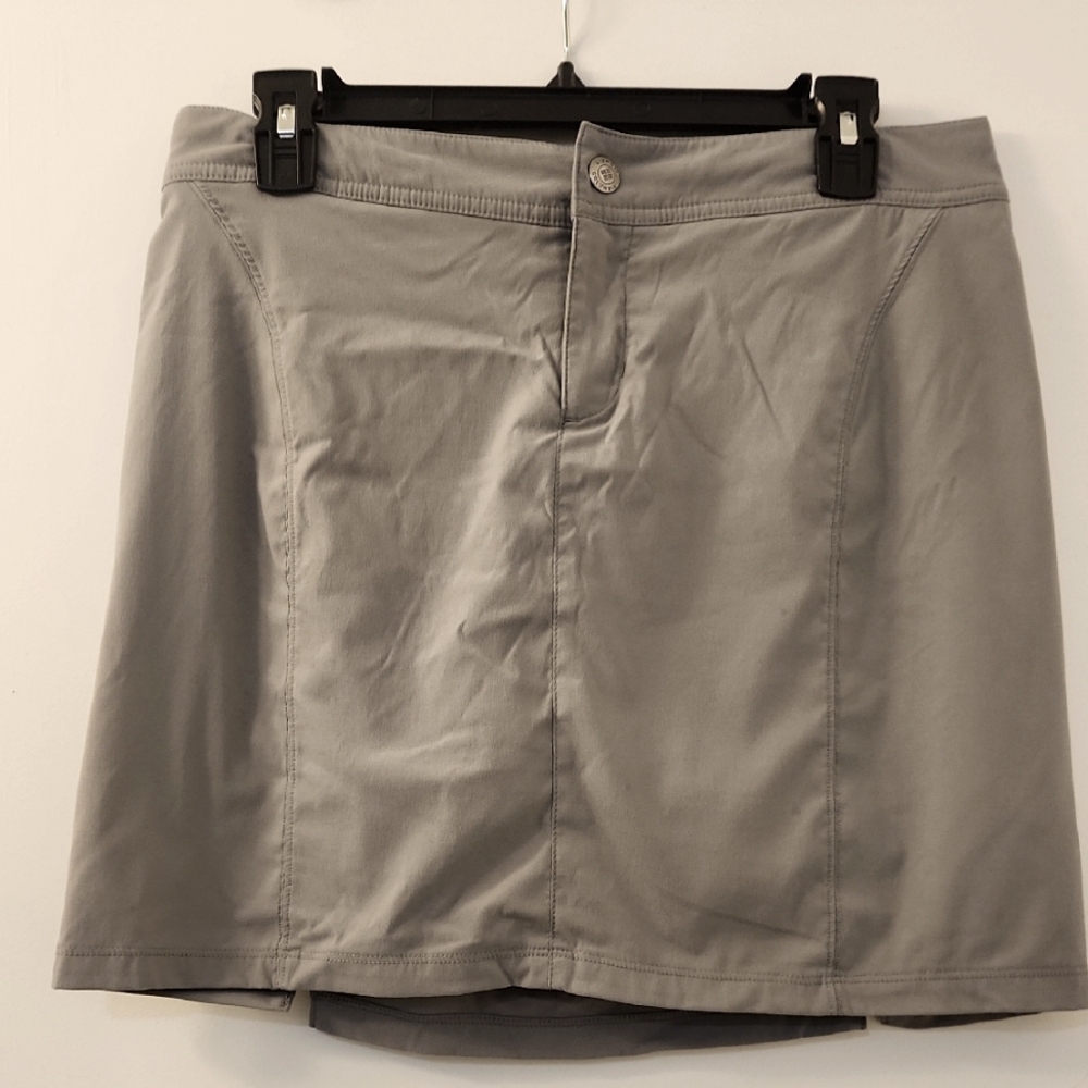 Columbia Athletic Skirt Size 8